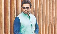 R Madhavan and Milind Soman test COVID positive R Madhavan and Milind Soman test COVID positive