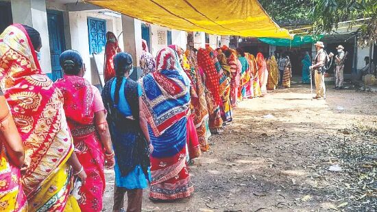 Voters allege VVPAT error, say all votes going to BJP Voters allege VVPAT error, say all votes going to BJP