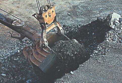 Indias coal import drops 13.6% in April-Feb FY2021