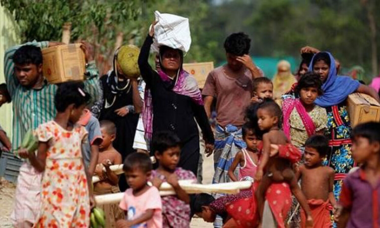 Manipur govt asks DCs to politely turn away Myanmar refugees, later withdraws order