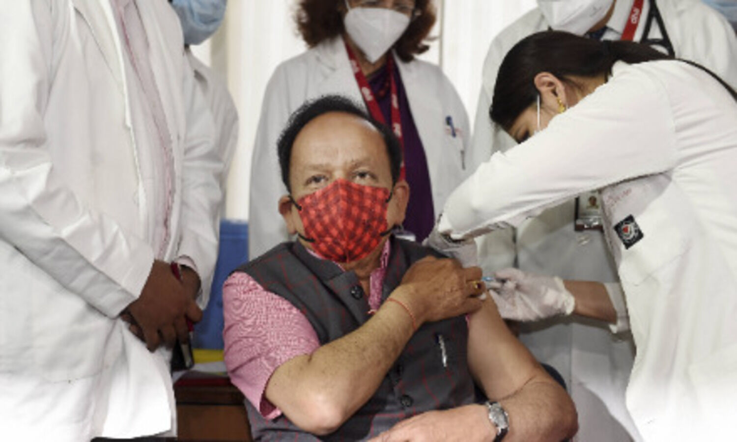 Health Minister Vardhan takes second dose of COVID-19 vaccine