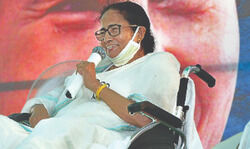 Injured Mamata gets back on her feet for natl anthem