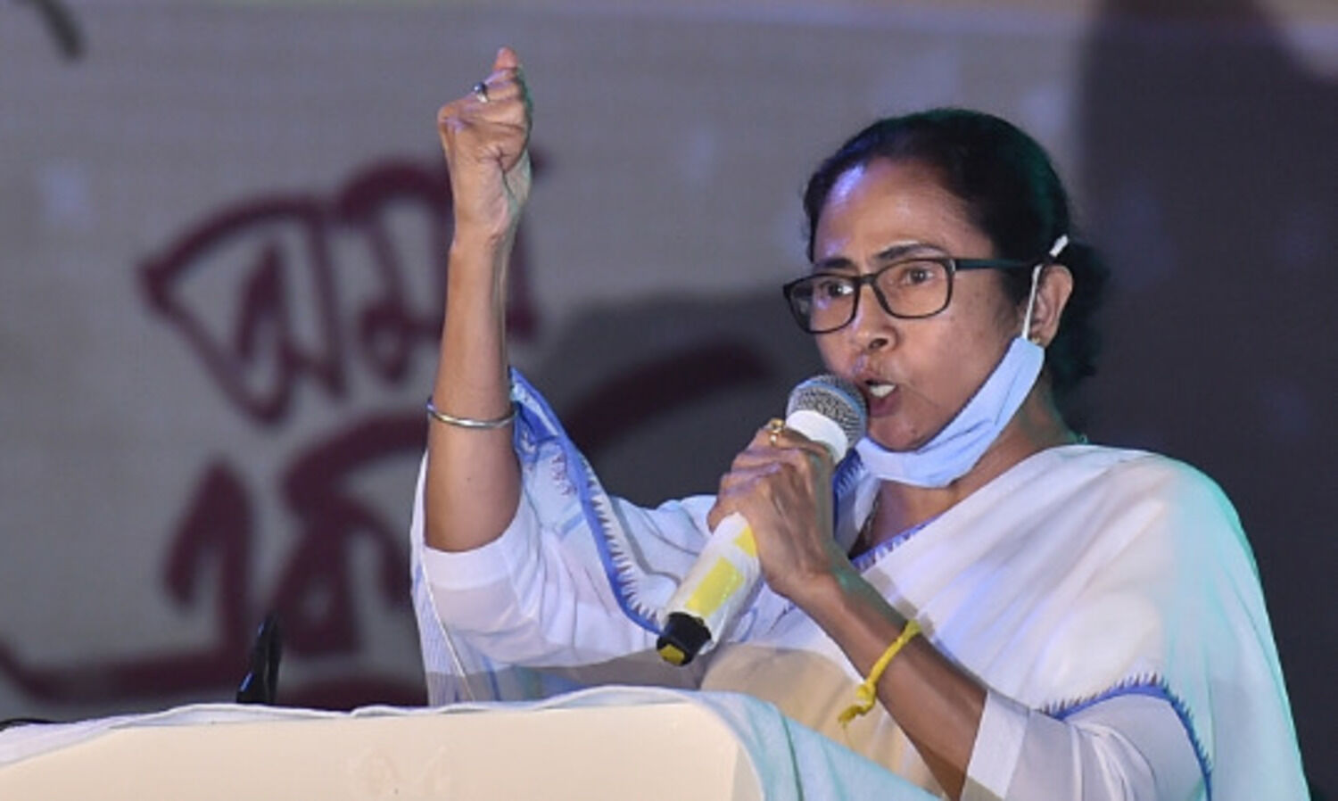 Mamata writes to 15 Oppn leaders, calls for united fight against BJP