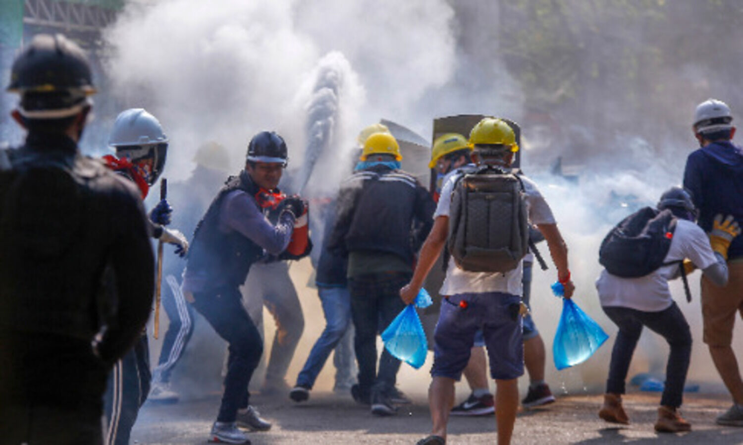 India condemns violence in Myanmar, urges maximum restraint