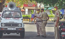 Cops wife tries to kill kids, then hangs self in Ghitorni Cops wife tries to kill kids, then hangs self in Ghitorni