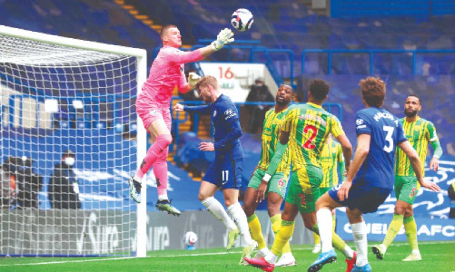 Thiago Silva sent off as Chelsea slumps 5-2 against West Brom