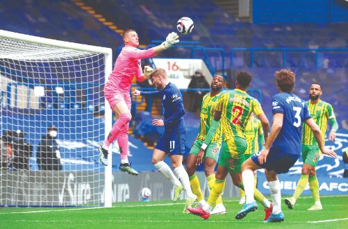 Thiago Silva sent off as Chelsea slumps 5-2 against West Brom