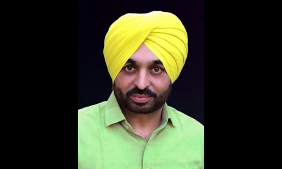 Captain who describes himself as a soldier, committing atrocities on ex-servicemen: Bhagwant Mann Captain who describes himself as a soldier, committing atrocities on ex-servicemen: Bhagwant Mann