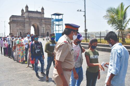 Maha sees 57,074 new Covid cases, highest in day; 222 die Maha sees 57,074 new Covid cases, highest in day; 222 die