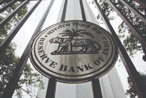 RBI pegs retail inflation   at 4.4-5.2% for this fiscal
