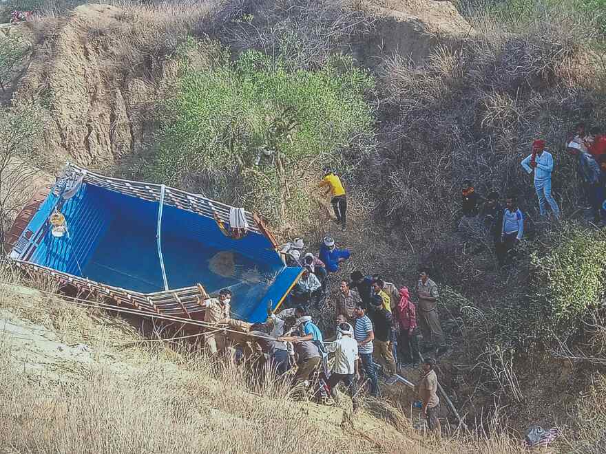 12 killed as truck falls into gorge in UP 12 killed as truck falls into gorge in UP