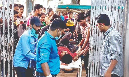 Assembly polls 4th phase: 5 killed in violence, including 4, in CISF firing Assembly polls 4th phase: 5 killed in violence, including 4, in CISF firing
