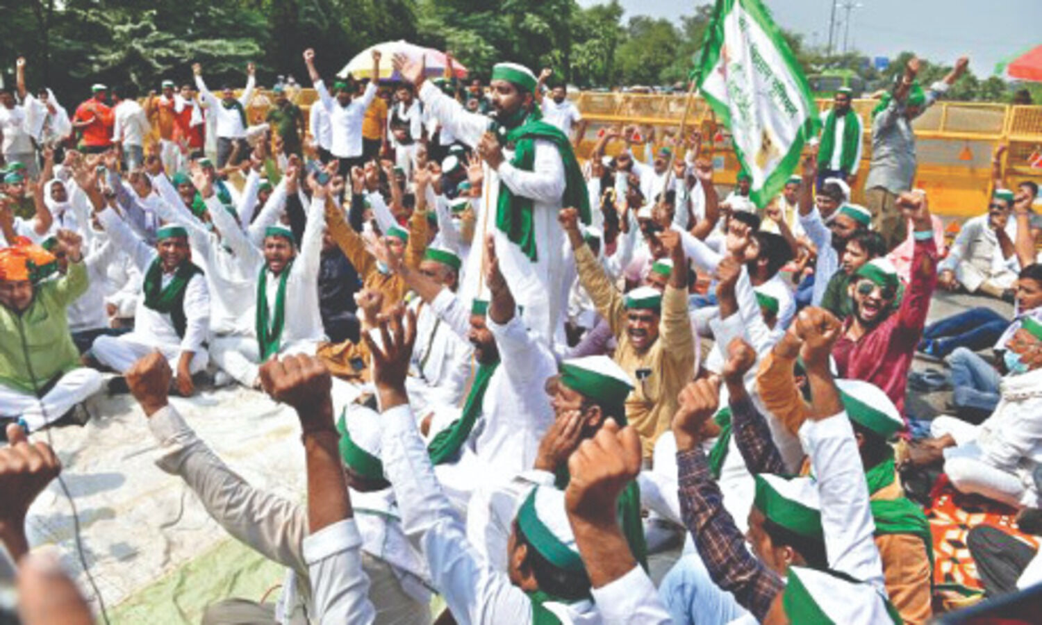 Resume talks with protesting farmers, Vij urges Tomar