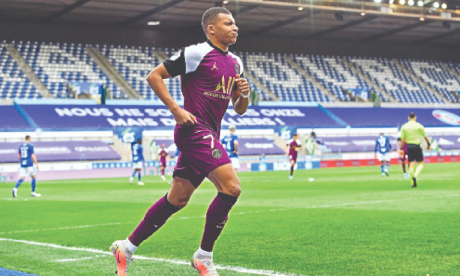 Mbappé nets 21st league goal as PSG win 4-1 at Strasbourg