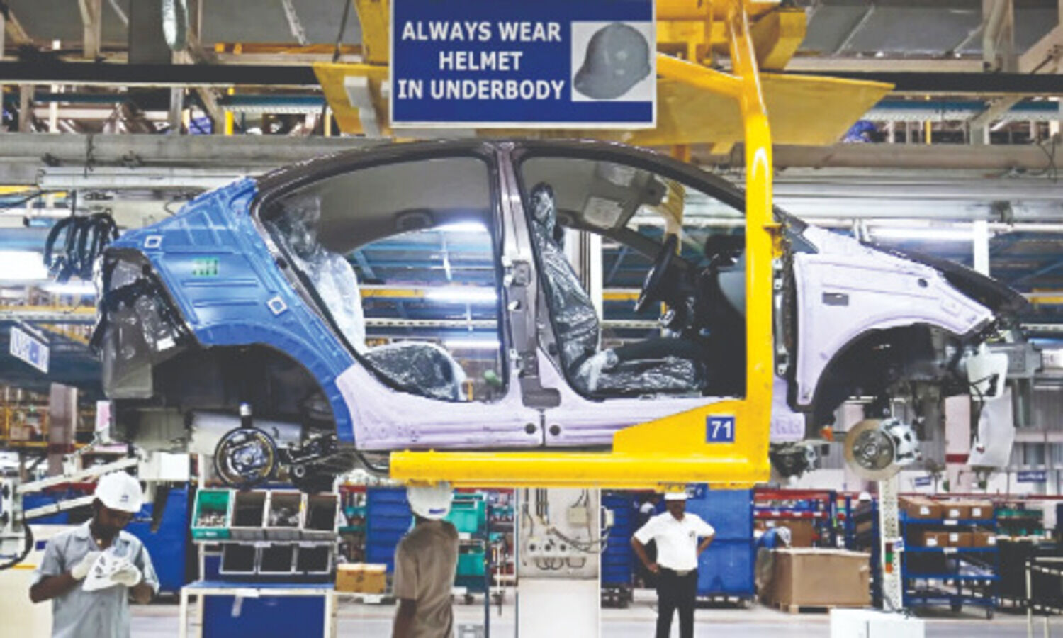 PV sales in India decline by over 2% in 2020-21, says SIAM