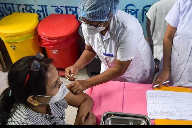 Bengal reports highest one-day spike of 4,817 COVID cases Bengal reports highest one-day spike of 4,817 COVID cases