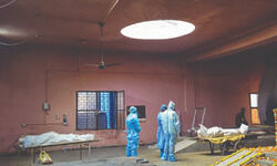 Crematoria reeling under pressure; 513 virus deaths in 2 wks Crematoria reeling under pressure; 513 virus deaths in 2 wks