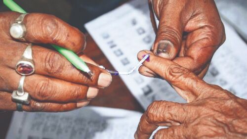 UP Panchayat polls begin today with voting in 18 dists UP Panchayat polls begin today with voting in 18 dists