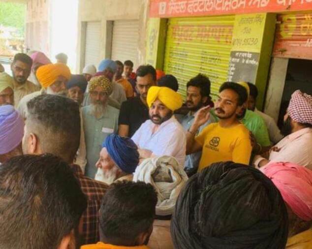 Farmers distressed due to shortage of gunny bags, government should solve the problem soon: Bhagwant Mann