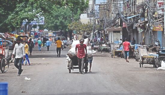 Chandni Chowk traders lock themselves down till April 25 Chandni Chowk traders lock themselves down till April 25