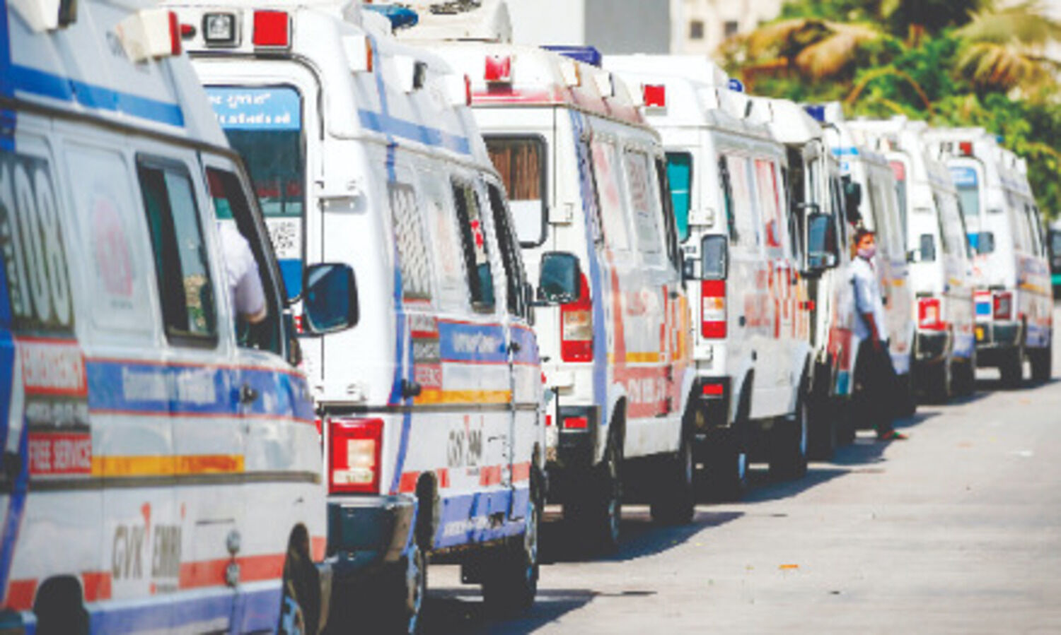 Gujarat reports highest daily rise of 12,553 COVID-19 cases, 125 deaths