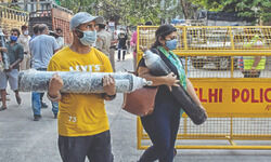 Six pvt hospitals run out of O2, hang by a thread; scores reporting acute shortages Six pvt hospitals run out of O2, hang by a thread; scores reporting acute shortages