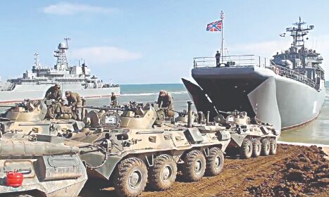 Russian troops start pulling back from Ukrainian border Russian troops start pulling back from Ukrainian border