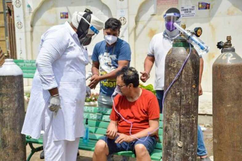 UP: Ghaziabad gurdwara provides oxygen cylinders for COVID-19 patients UP: Ghaziabad gurdwara provides oxygen cylinders for COVID-19 patients