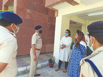 Major crisis averted at GTB Hosp due to promptness of Delhi Police Major crisis averted at GTB Hosp due to promptness of Delhi Police