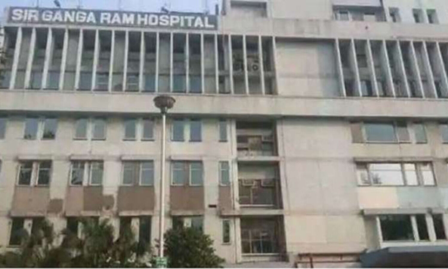 Delhis Sir Ganga Ram Hospital receives 5 MT oxygen, highest in 3 days