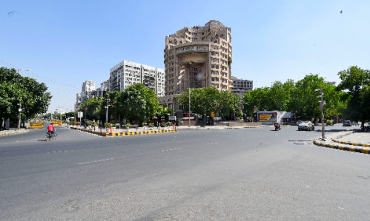 Kejriwal announces lockdown extension in Delhi till May 3