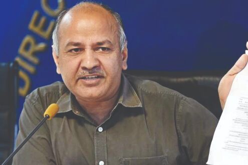 Urge hospitals not to raise O2 alarm unless urgent: Sisodia