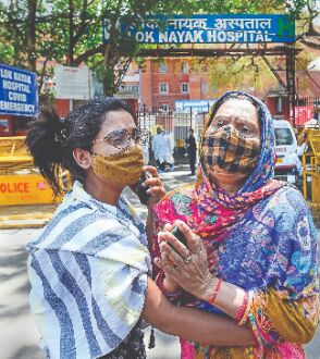 Delhi govt in spat with Centre over PSAs as hospitals continue gasping
