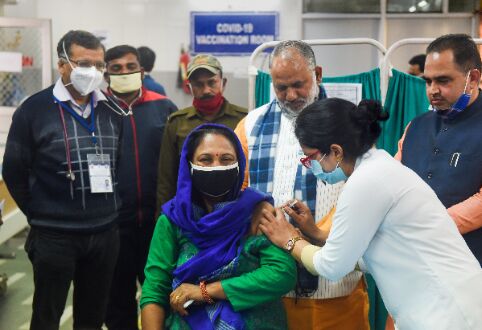 COVID-19: India logs record 3.52 lakh new cases, 2,812 fatalities COVID-19: India logs record 3.52 lakh new cases, 2,812 fatalities