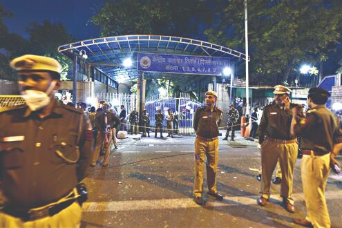 43-yr-old undertrial prisoner dies of COVID-19 in Tihar Jail 43-yr-old undertrial prisoner dies of COVID-19 in Tihar Jail