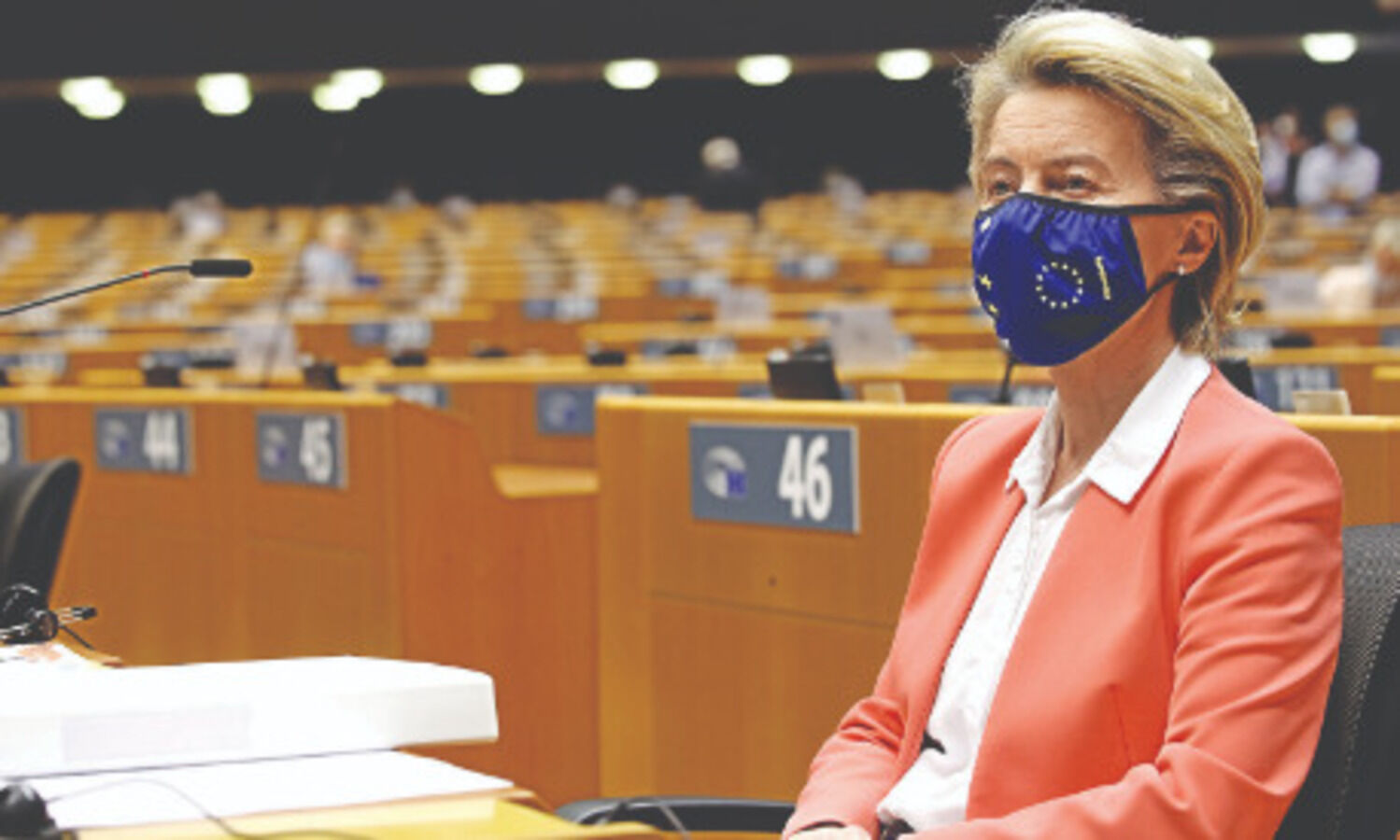 EU lawmakers approve post-Brexit trade treaty