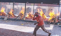 No ambulance, families forced to take bodies in autos for cremation