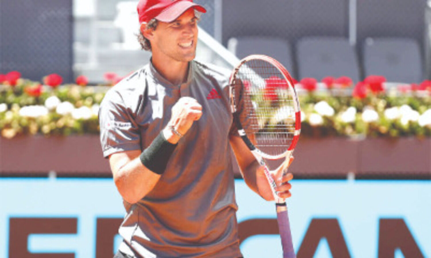 Thiem defeats Isner to reach Madrid Open semi-finals