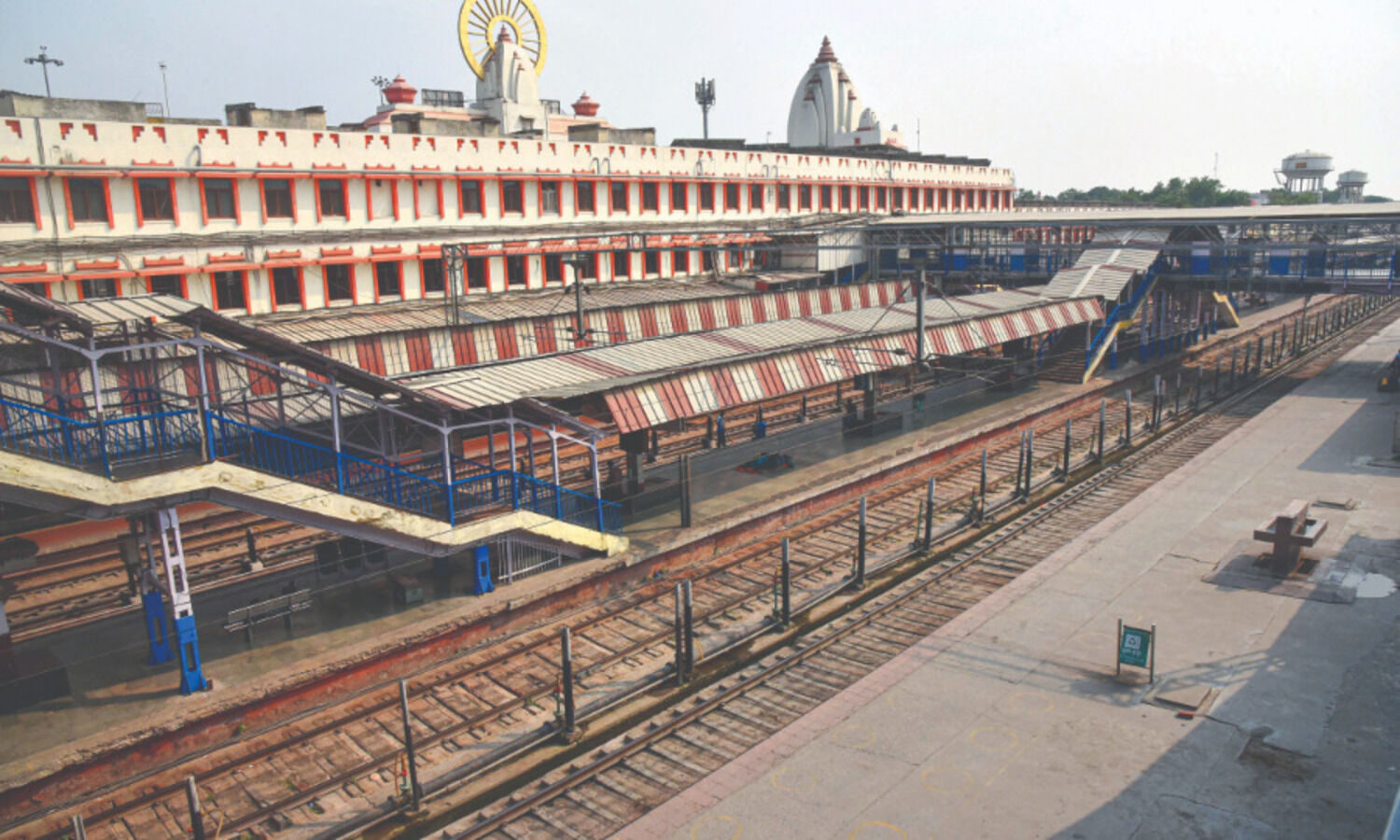 Record rise of 372 Covid deaths, 28,076 cases in UP