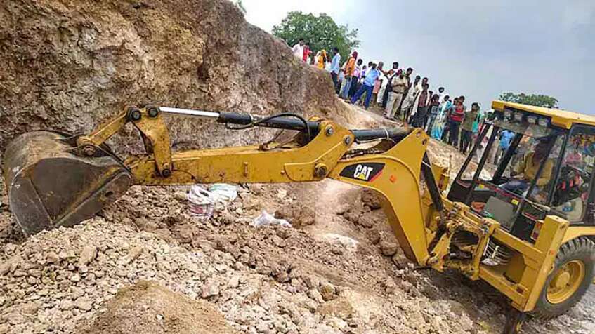 Four killed in blast at limestone mine in AP