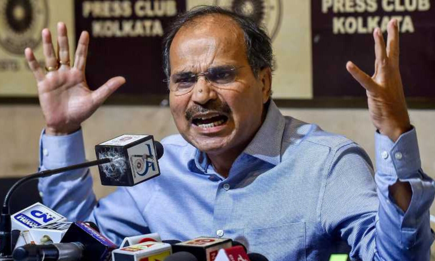 Cong demands Parl session to discuss Covid situation