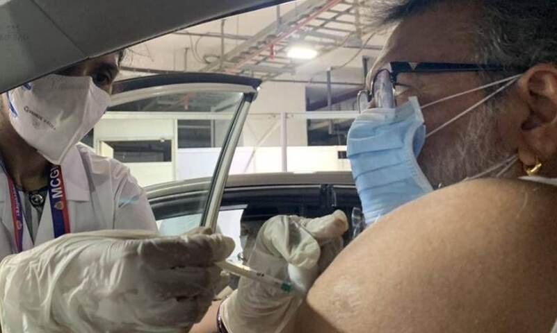 Rakeysh Omprakash Mehra, Arbaaz Khan get their dose of COVID-19 vaccine