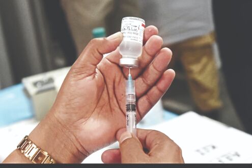 Chaotic vaccine drive in Noida
