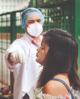 319 deaths; positivity rate falls below 20%