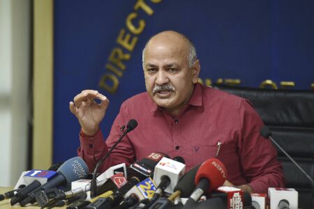 Over 1.39 lakh people vaccinated in Delhi on Monday: Sisodia