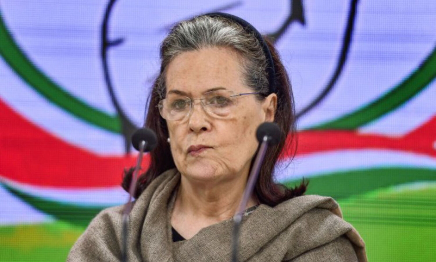 Sonia Gandhi took note of Saamana view on Assembly polls: Sena