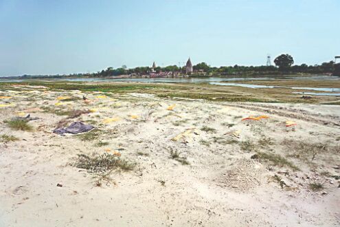 UP CM orders patrolling by SDRF, PAC after another 14 bodies found floating in Ganga UP CM orders patrolling by SDRF, PAC after another 14 bodies found floating in Ganga