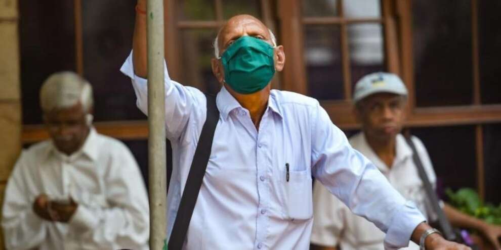 Delhi govt deploys 4-member team to answer distress calls from senior citizens amid pandemic Delhi govt deploys 4-member team to answer distress calls from senior citizens amid pandemic