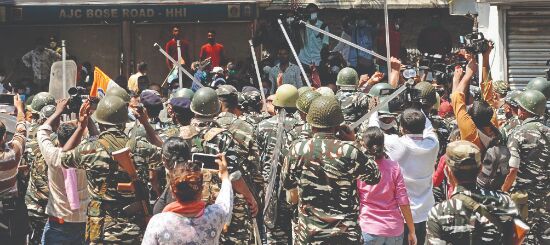 HC stays bail granted to top TMC leaders, ex-Mayor; Suvendu, Mukul untouched HC stays bail granted to top TMC leaders, ex-Mayor; Suvendu, Mukul untouched