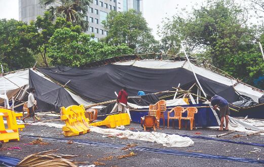 Cyclone: Rescued men from barge recall horror Cyclone: Rescued men from barge recall horror